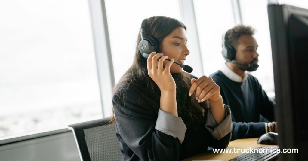 How to Become a Dispatcher for Truck Drivers